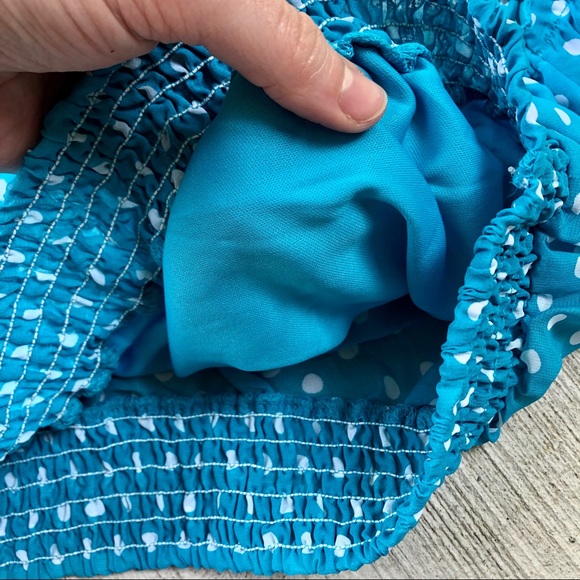 American Dream Sweet Blue Polka Dot ruffled crop top with elastic - Picture 3 of 6